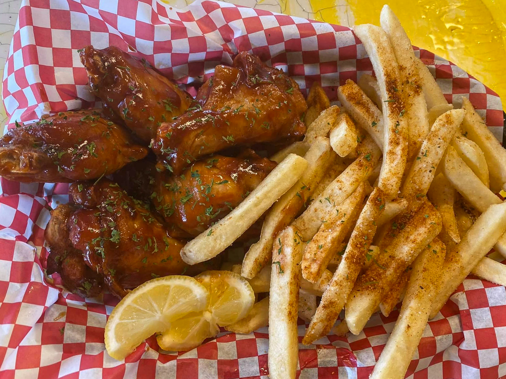 Yellow Bee Finger Lickin’ Good: Best Chicken Wings in Liberty County